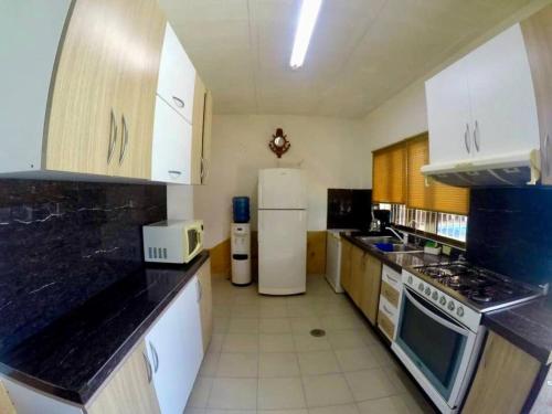 Tu casa en las playas de Chichiriviche para 20 pax in Chichiriviche