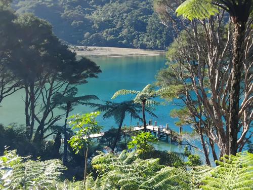 Haven Cabin - No road access - just a boat ride away in Endeavorinleta