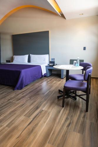 room detail thumbnail 0