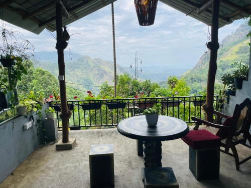 Double Room with Mountain View image 4