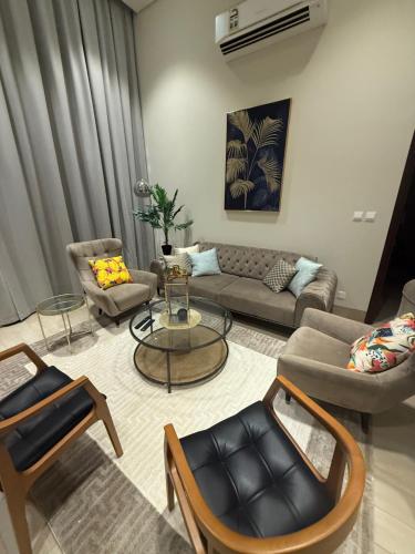 Two-Bedroom Villa image 5