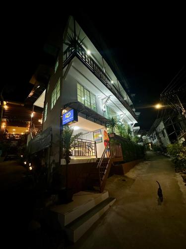 Sweed Dee Love Hostel - 숙소 외관