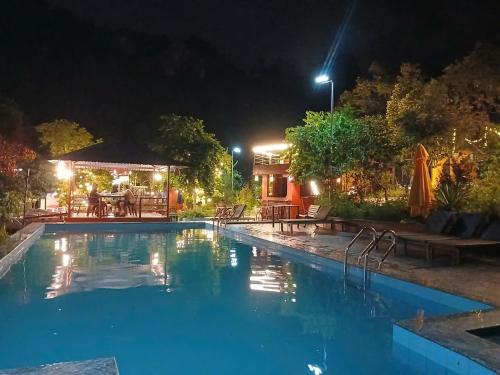 Catba Papillon Garden Bungalow & Resort - 수영장