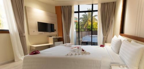 room detail thumbnail 1