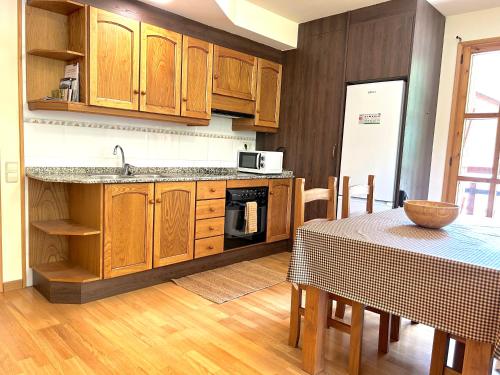 Apartament de muntanya i lluminós by RURAL D'ÀNEU (Apartament de muntanya i lluminos by RURAL D'ANEU) in La Guingueta D'Anū