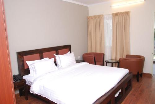 Hotel Armani in Vazhoor