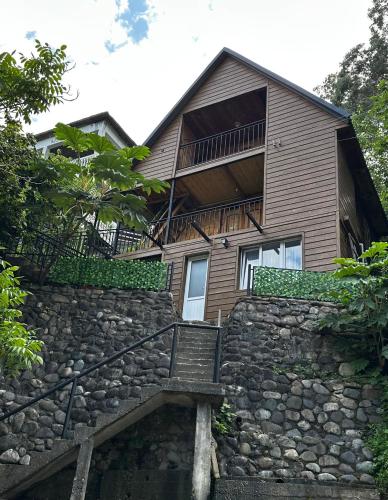 Green Azure - მწვანე ლაჟვარდი in 克瓦里亞提