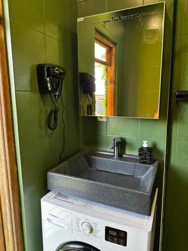 Green Azure - მწვანე ლაჟვარდი in 克瓦里亞提