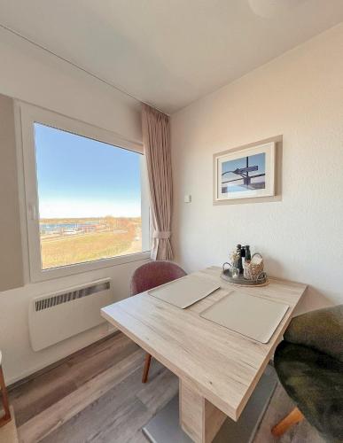 Kleine-Hafenauszeit in Sudstrandpromenade