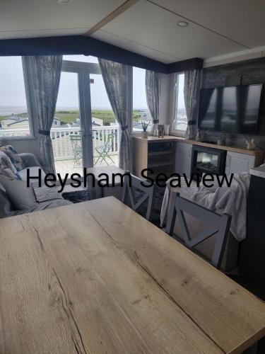 3 bedrooms, 6 beds