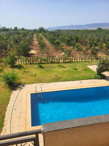 Villa avec piscine in El Bassatine