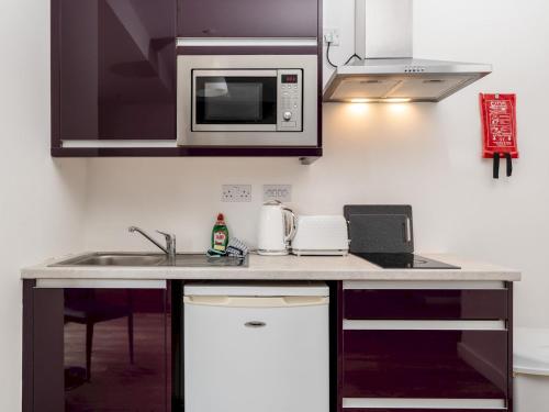 Pass the Keys Stylish Flat Near Moorfields Stn, Liverpool (photo 7)