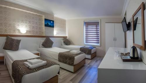 City Hotel Plovdiv - image 14