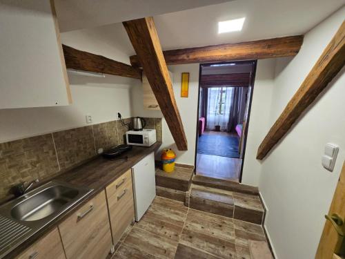 Fara Choustníkovo Hradiště (Fara Choustnikovo Hradiste) in เซอร์เวนี คอสเตเลซ