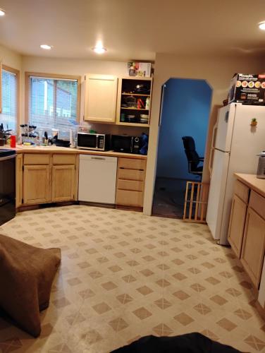 Cedar River one bedroom in a four bedroom house in Cascade-Fairwood (WA)