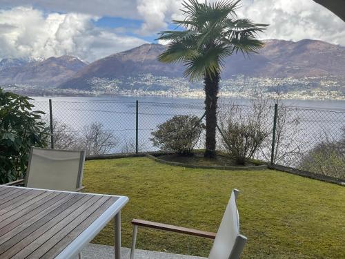 Studio Viramonte - charmantes Apartment mit Pool & Seeblick in Vira