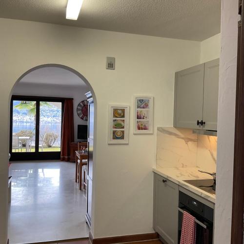 Studio Viramonte - charmantes Apartment mit Pool & Seeblick in Vira