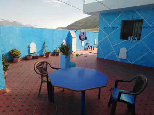 주변 환경, Maria House in 아인 하우지