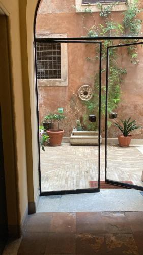 Trastevere Piazza Trilussa Royal Orchid apartment, Roma (foto 9)