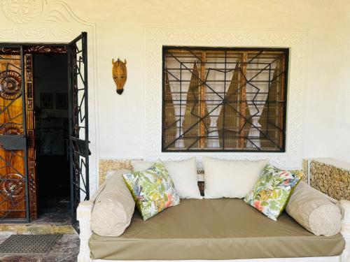 Buitenkant, Rainbow House in Watamu