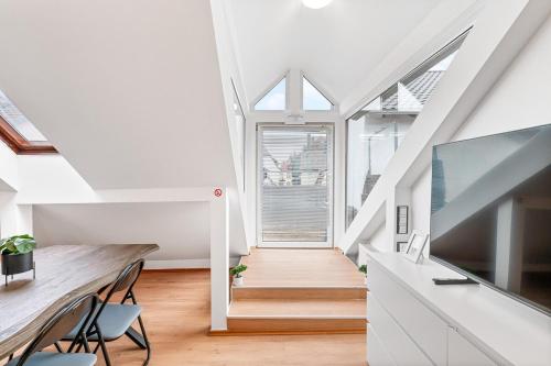 ZF03 Apartment für Monteure Stuttgart Zuffenhausen - weitere Schlafzimmer für zusätzliche 15 Personen im Haus vorhanden und an weiteren Standorten LS-CrewComfort, Штутгарт (фото 10)