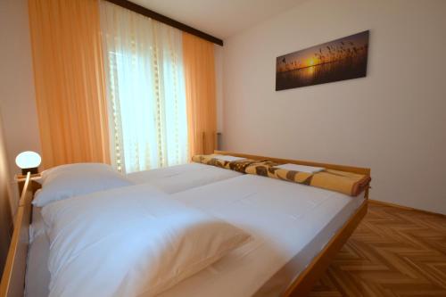 Two-Bedroom Apartment image 5