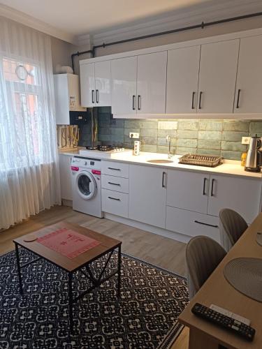 Üsküdar'da Tam Size Göre S, Istanbul