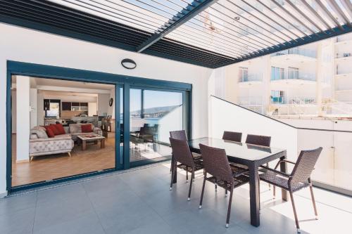 Seafront Villa with Private Pool in Dobra Voda, Montenegro in Dubrava