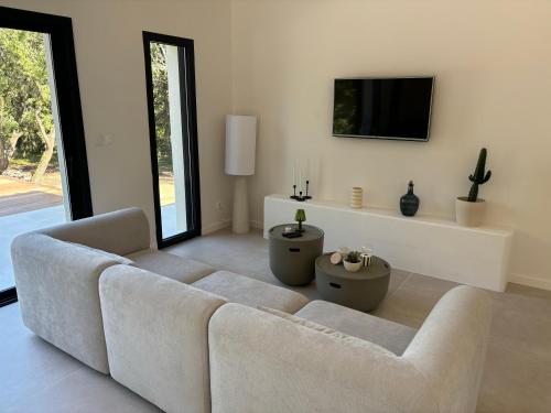 Villa provençale avec piscine privée (Villa provencale avec piscine privee) in Saint-Restitut
