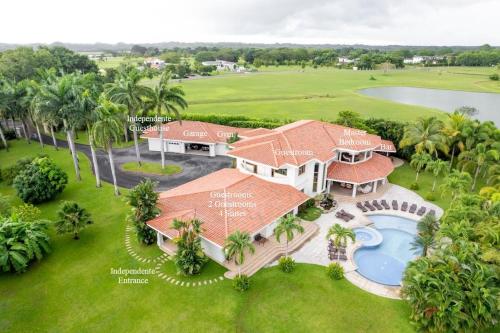 Exterior view, Palmarenas Pacific Retreat in El Chirú