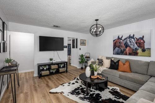 Arlington Retreat Near Stadiums and Six Flags