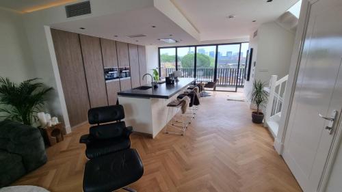 Peaceful Penthouse, Amsterdam (photo 9)