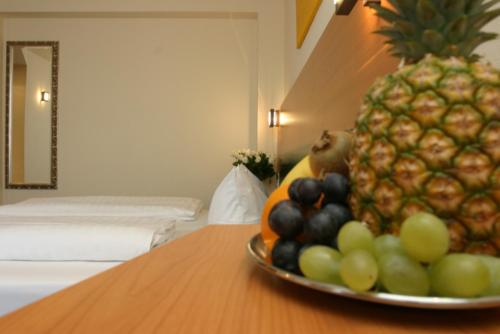 Memphis Hotel - image 5