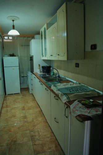 Konyha, Zumarán's Home (Zumaran's Home) in San Giusto