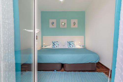 Sea & Mountain View apartment with open-air Patio & Parking, São Vicente (Foto 7)