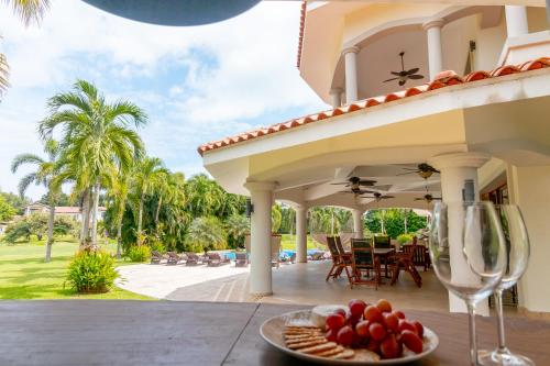 Palmarenas Pacific Retreat in El Chirú