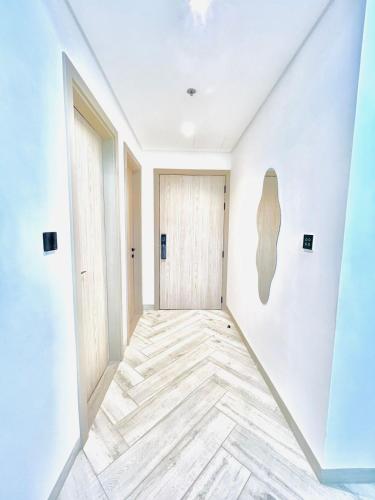 Stylish 1 Bedroom Apartment in the Heart of JVC, Dubai (photo 6)