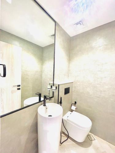 Stylish 1 Bedroom Apartment in the Heart of JVC, Dubai (photo 8)
