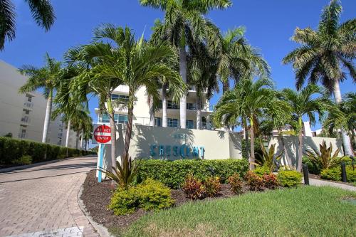 Crescent 206, Siesta Key