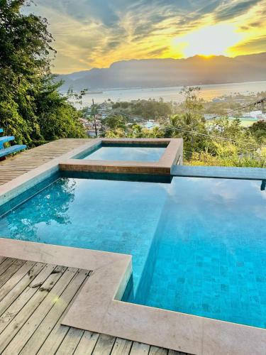 ทัศนียภาพ, Jacuzzi e Piscina com Borda Infinita e Vista Incrível para o Mar (Jacuzzi e Piscina com Borda Infinita e Vista Incrivel para o Mar) in หาดอิตากวันดูบา