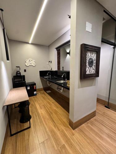 Apt novo no centro com garagem perto de tudo que você precisa (Apt novo no centro com garagem perto de tudo que voce precisa) in 多斯伊佩斯