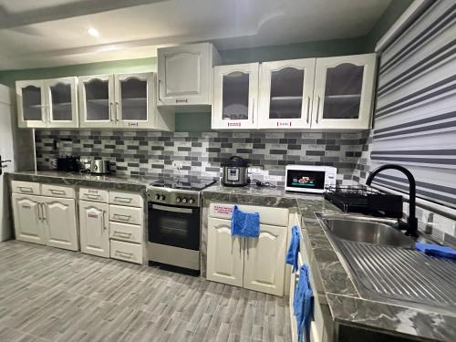 Arek Condos Accra in เทซาโน