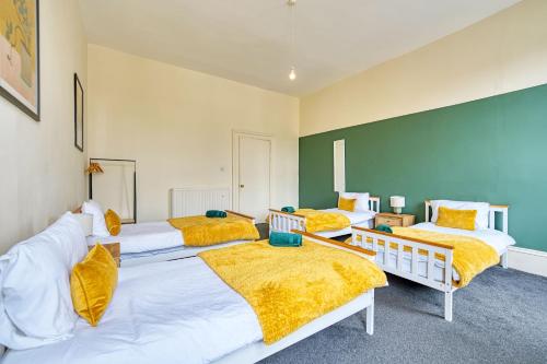 Group Stay 4BR Sleeps 11 Near Ibrox Parking, Glasgow (Foto 6)