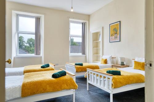 Group Stay 4BR Sleeps 11 Near Ibrox Parking, Glasgow (Foto 7)