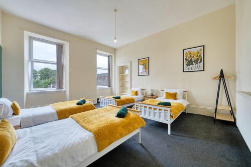 Group Stay 4BR Sleeps 11 Near Ibrox Parking, Glasgow (Foto 8)
