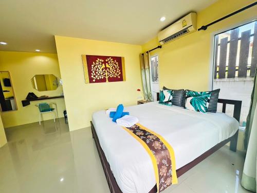 room detail thumbnail 0