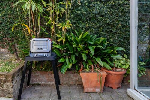 Art's Terrace - Central Surry Hills & Alfresco Charm - image 3