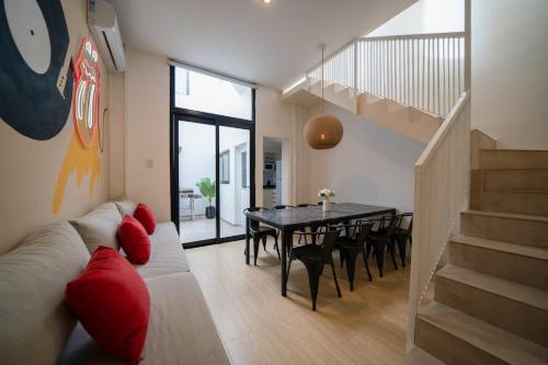 Fliphaus Serrano 1100 - Microteatro Plaza Cortazar 9 pax in Villa Crespo