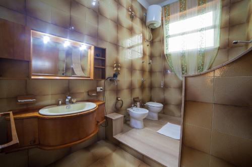 Bathroom, Corona Vacanze in Trapani