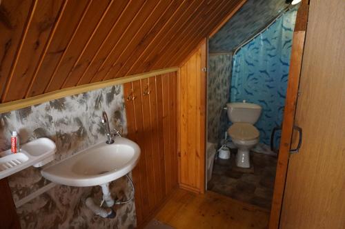 Uyut Guest House